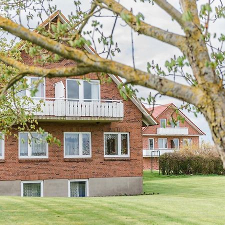 Straendhus Bed&Breakfast Hasselberg  Exteriör bild