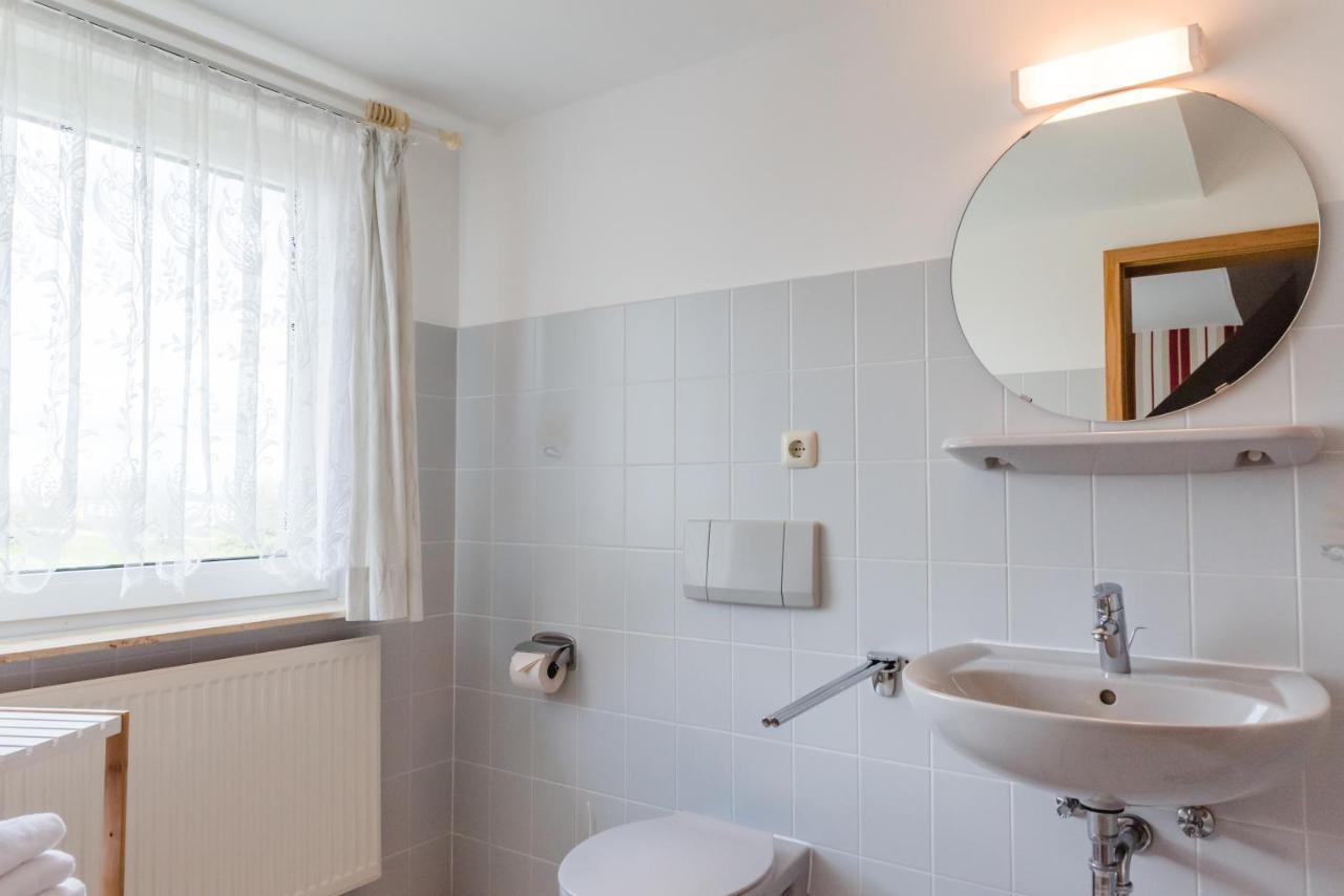 Straendhus Bed&Breakfast Hasselberg  Exteriör bild