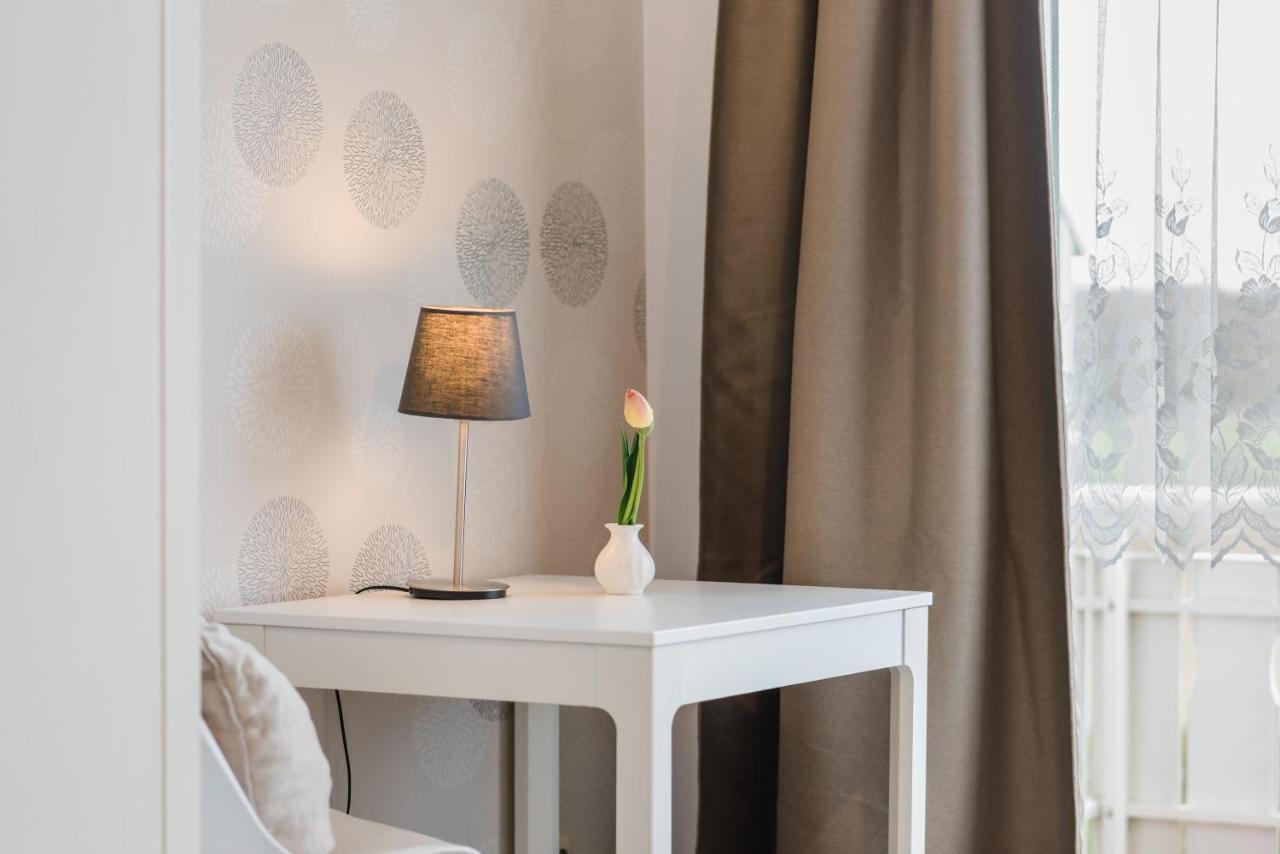 Straendhus Bed&Breakfast Hasselberg  Exteriör bild