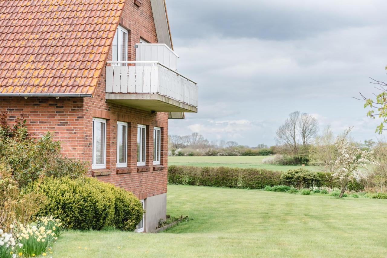 Straendhus Bed&Breakfast Hasselberg  Exteriör bild