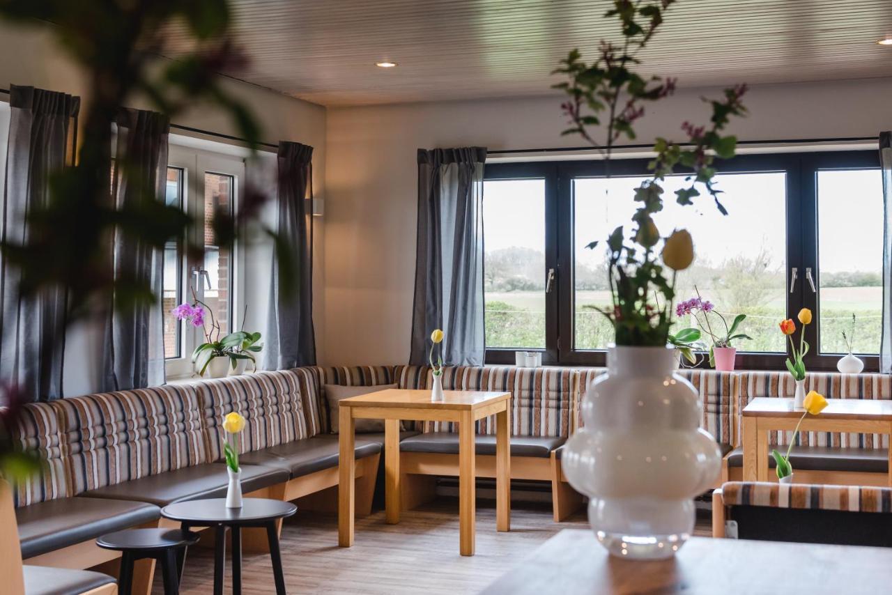 Straendhus Bed&Breakfast Hasselberg  Exteriör bild