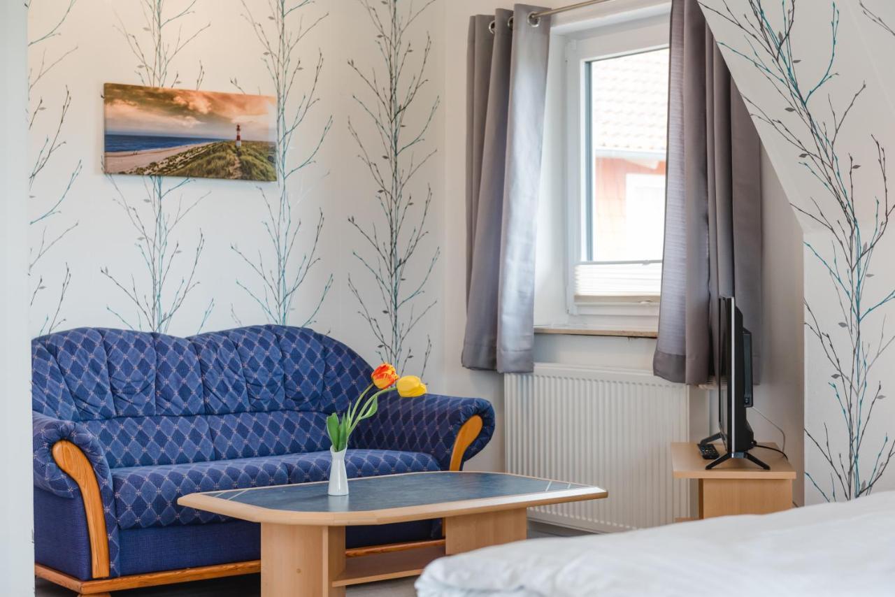 Straendhus Bed&Breakfast Hasselberg  Exteriör bild