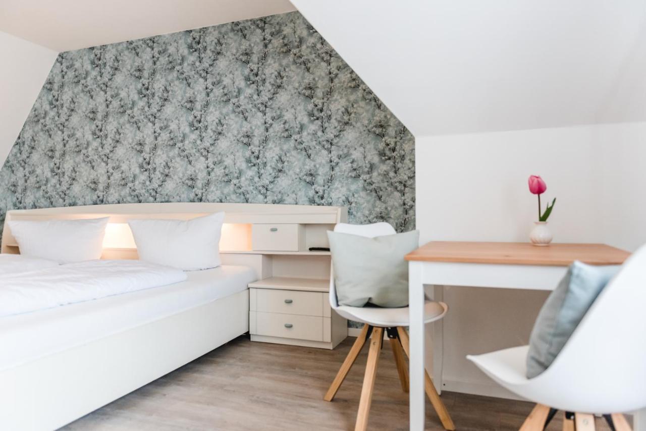 Straendhus Bed&Breakfast Hasselberg  Exteriör bild