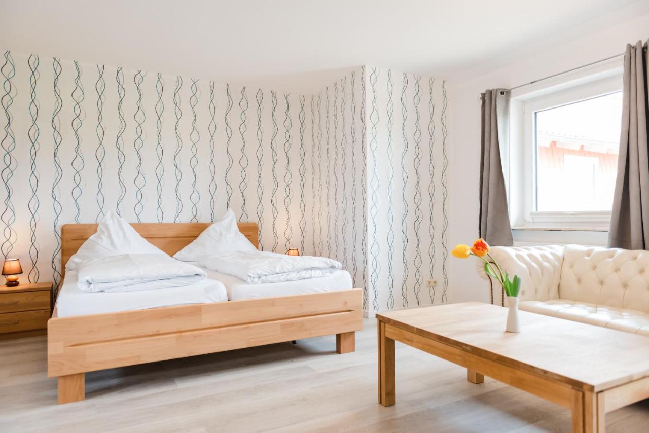 Straendhus Bed&Breakfast Hasselberg  Exteriör bild